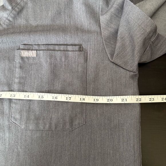 Figs Leon Three-Pocket Scrub Top Mens Sz L Graphite Medical Doctor PO1683 - Picture 9 of 10